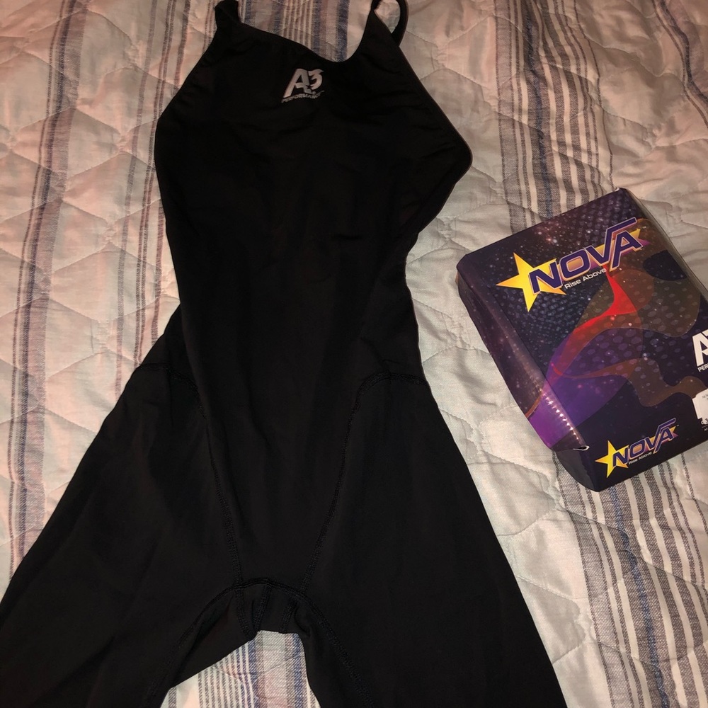 A3 Nova Kneeskin